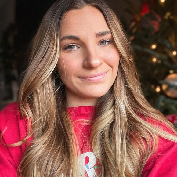 Meet your Posher, Brooke - Picture 1 of 1